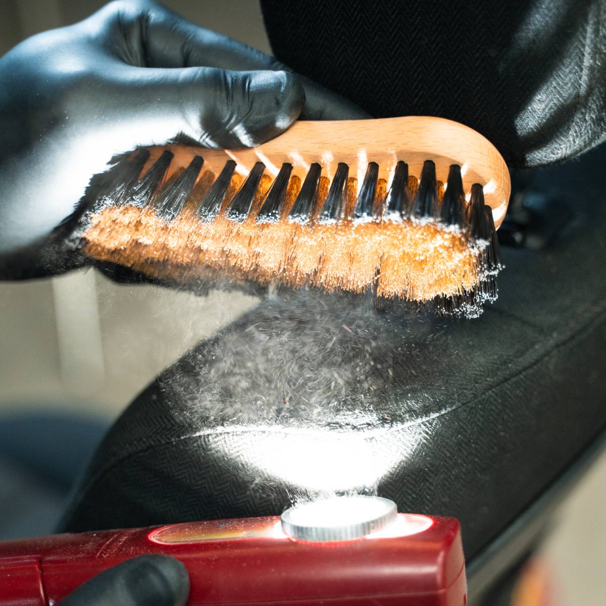 FABRIC SEAT BRUSH - Dust buster for 2ph process